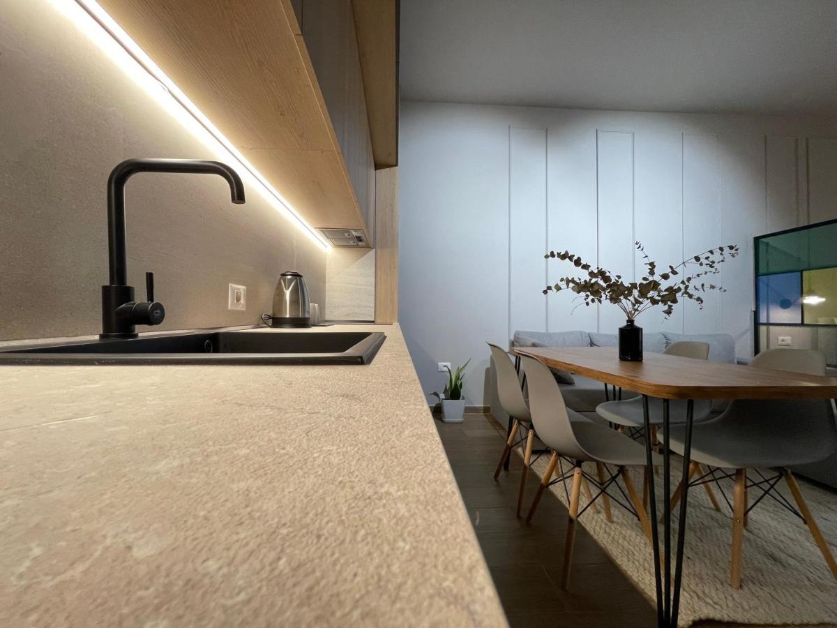 Square 21 Apartments Tiranë Luaran gambar